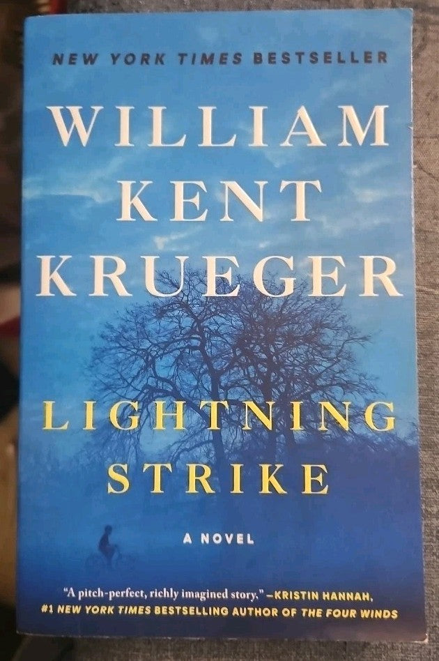 Lightning Strike : A Novel by William Kent Krueger (2022, Trade Paperback)
