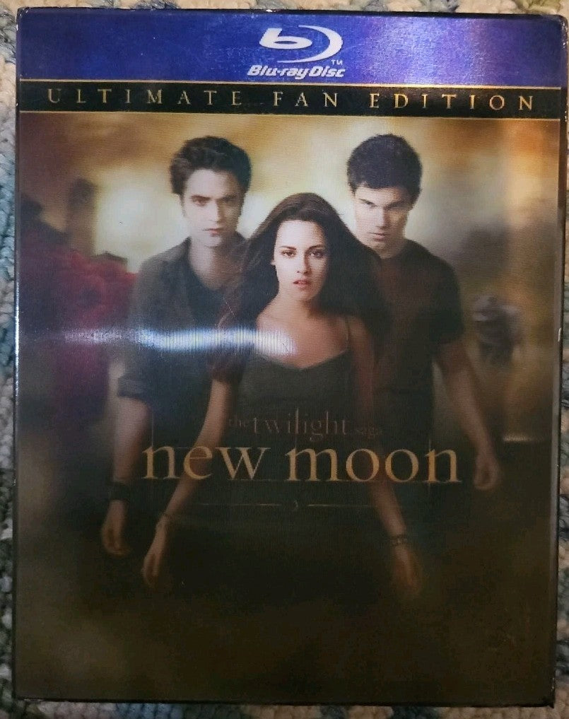 Twlight: New Moon Ultimate Fan Edition (Bluray) New. No Digital Download