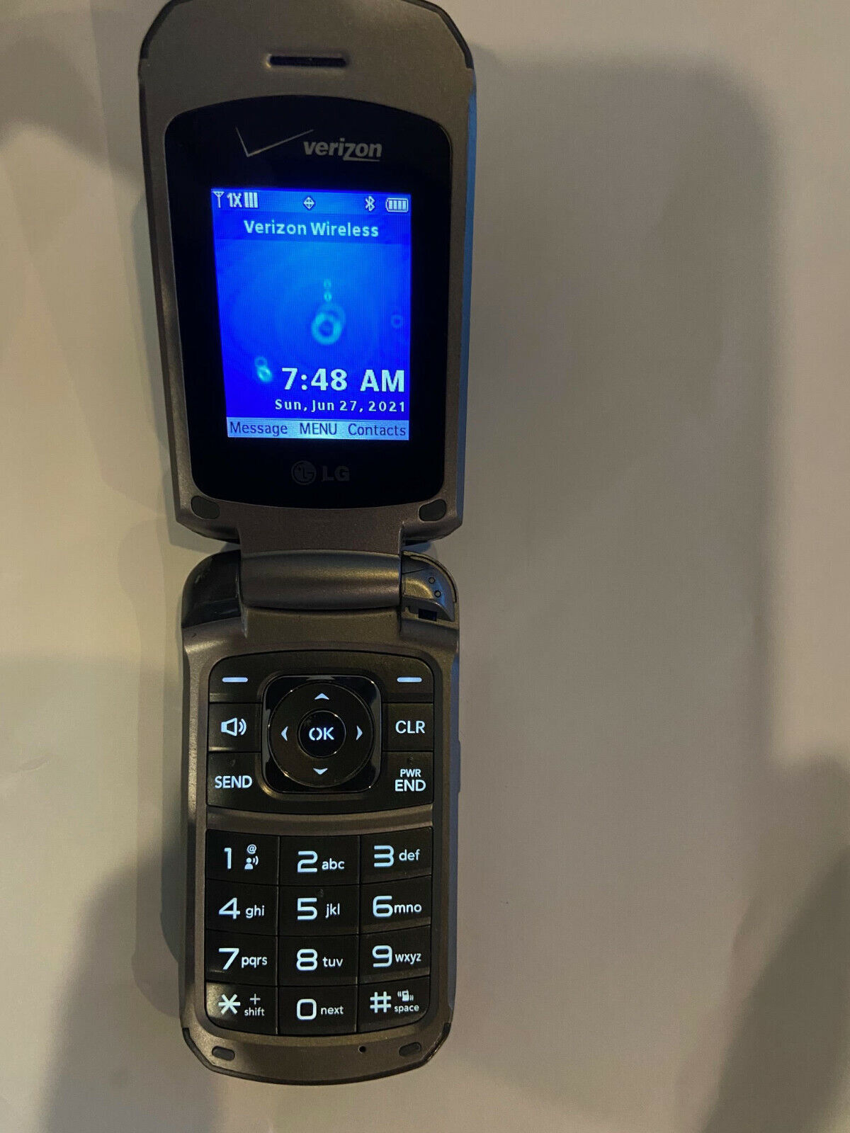 LG Accolade VX5600 - Gray (Verizon) Cellular Phone - Tested