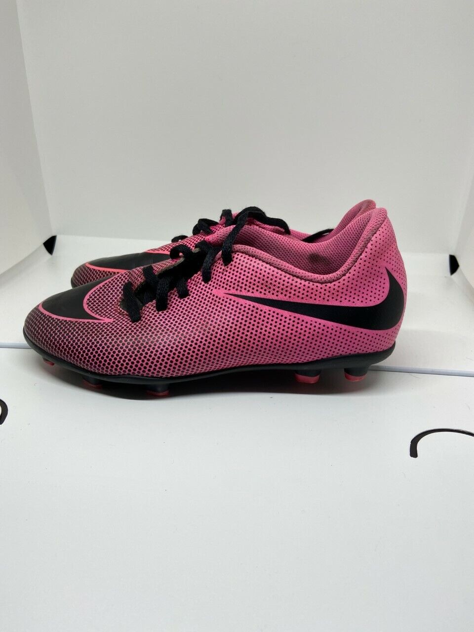 Nike Bravata II Soccer Cleats size 3Y