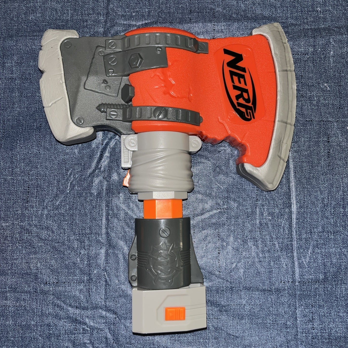 Nerf Zombie Strike Scavenger Rifle Twinslice Axe Hammer Scope 3xMags 10 Darts