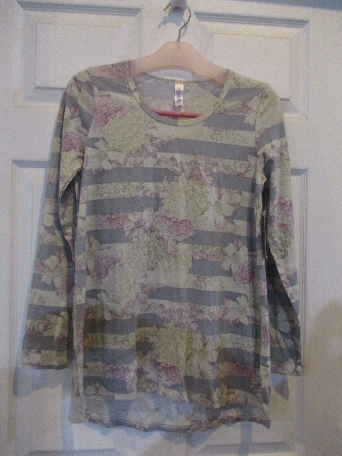 LuLaRoe NWT Small Lynnae Gray Purple Stripe Floral