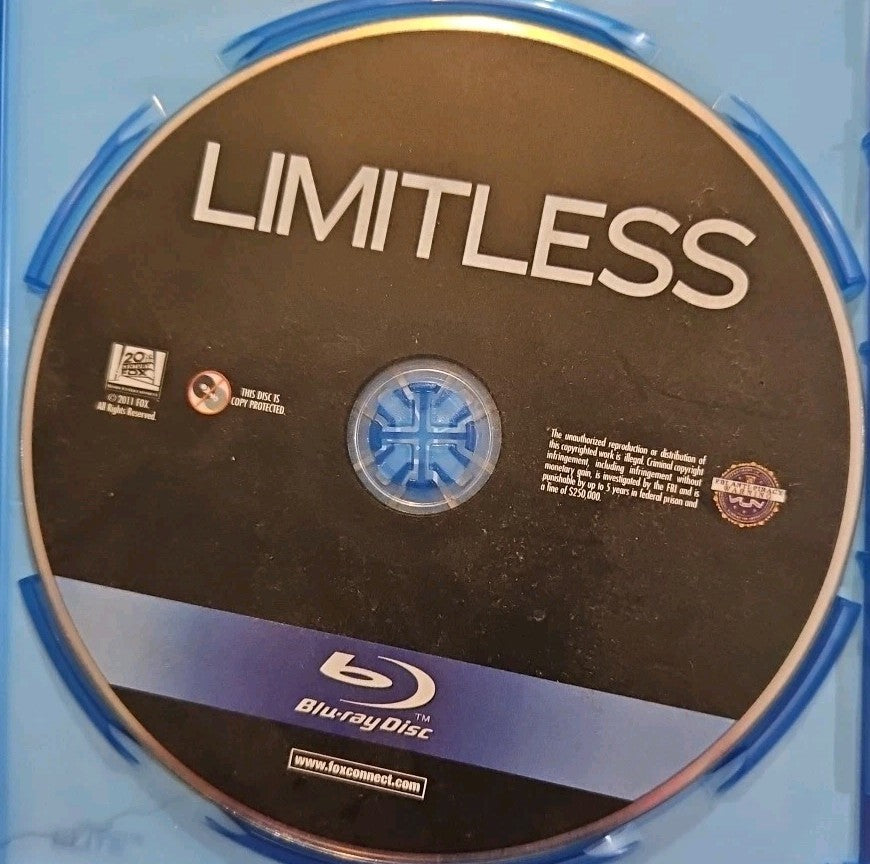 Limitless (Blu-ray) Damaged Artwork. Tested. New Case