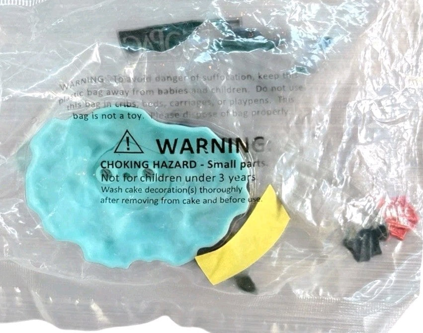 DecoPac How to Train Your Dragon 2 Hiccup & Toothless Soaring Set Cake Topper