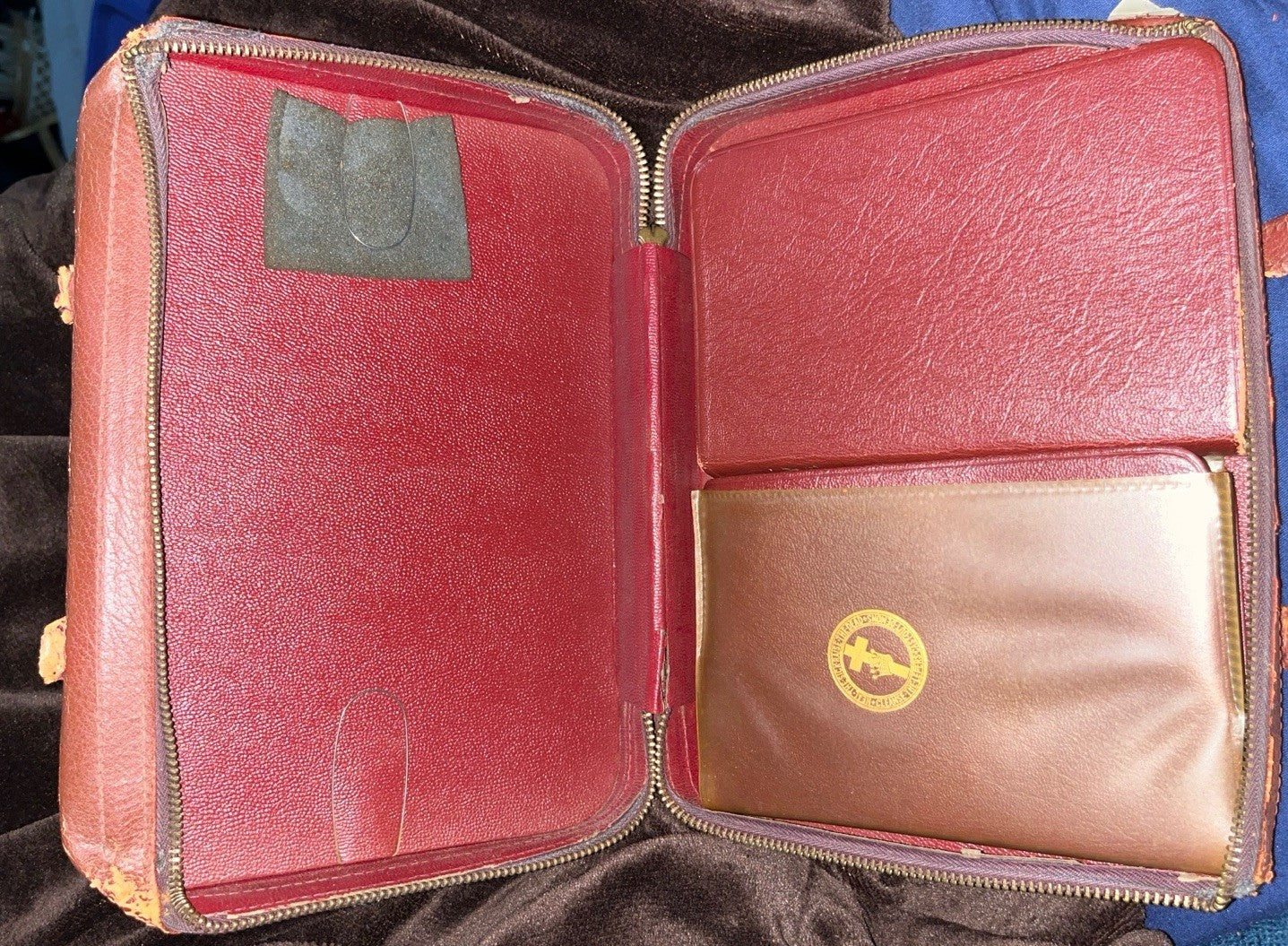 Holy Bible / Science And Health With Key To The Scriptures (Soft Cover) In Case