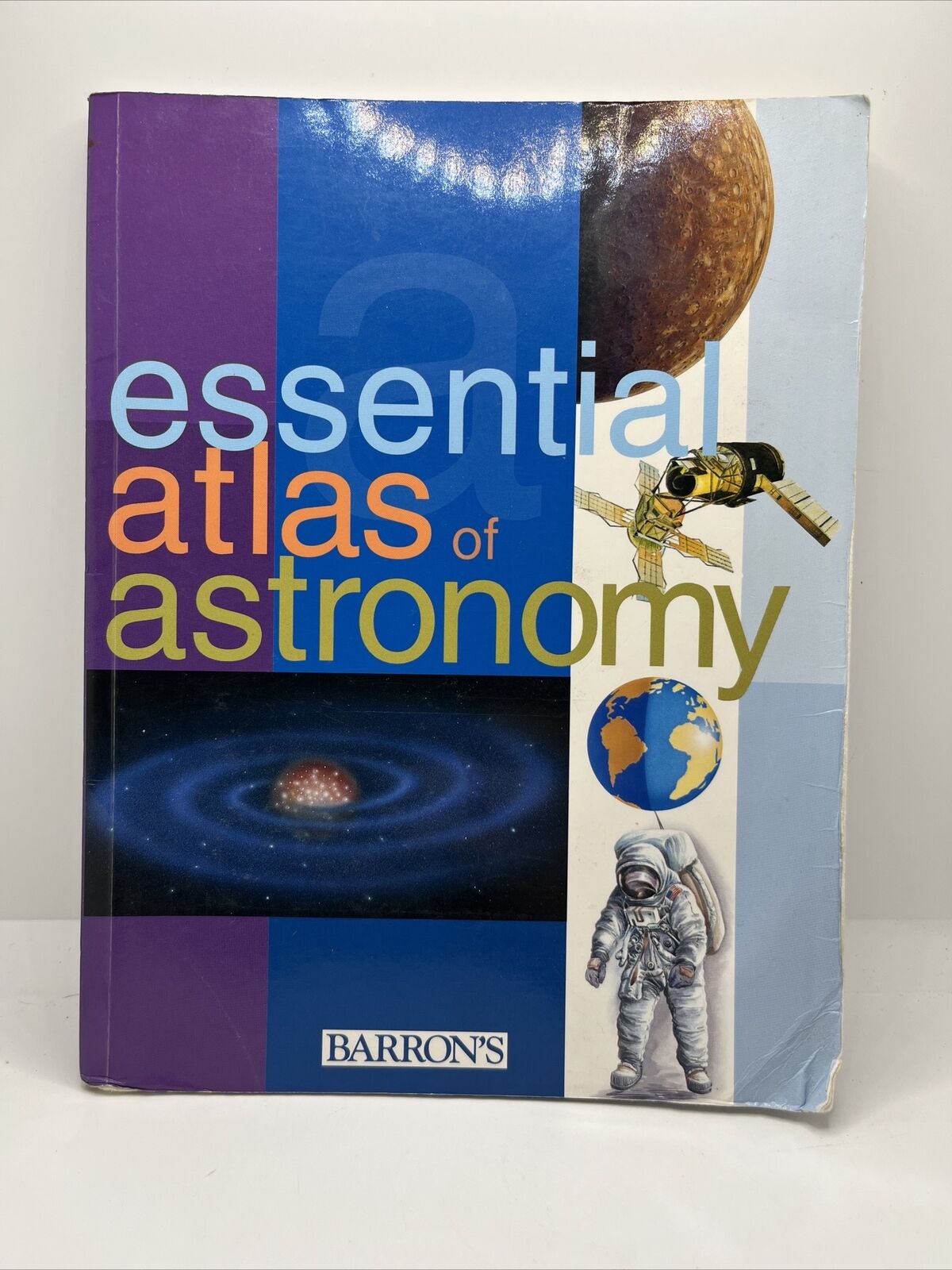 Essential Atlas of Astronomy by Parramon Studios Staff (2002, Trade Paperback)